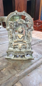 Indische Möbel, Statuen_und_Skulpturen