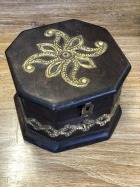 Indische Möbel, Aufbewahrung