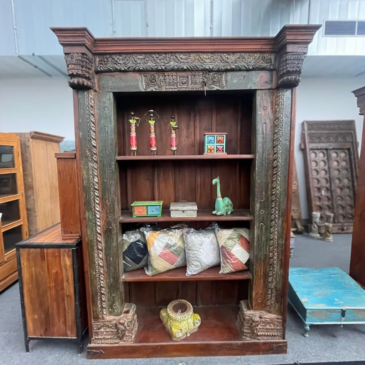 Bücherregal