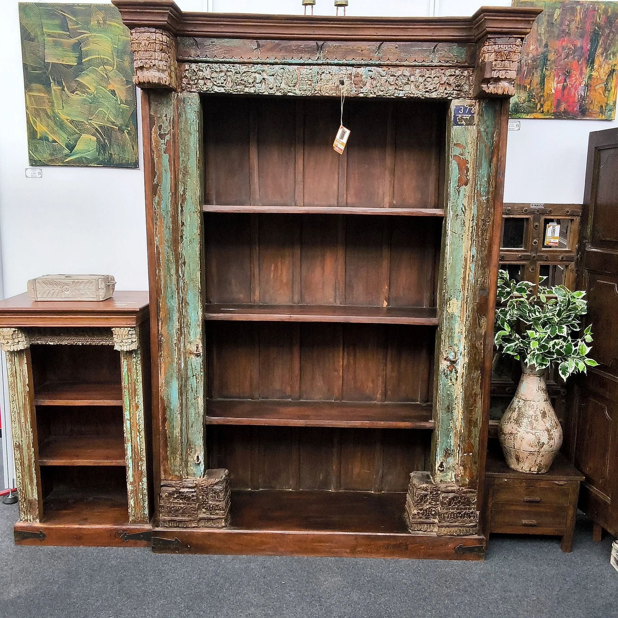 Bücherregal