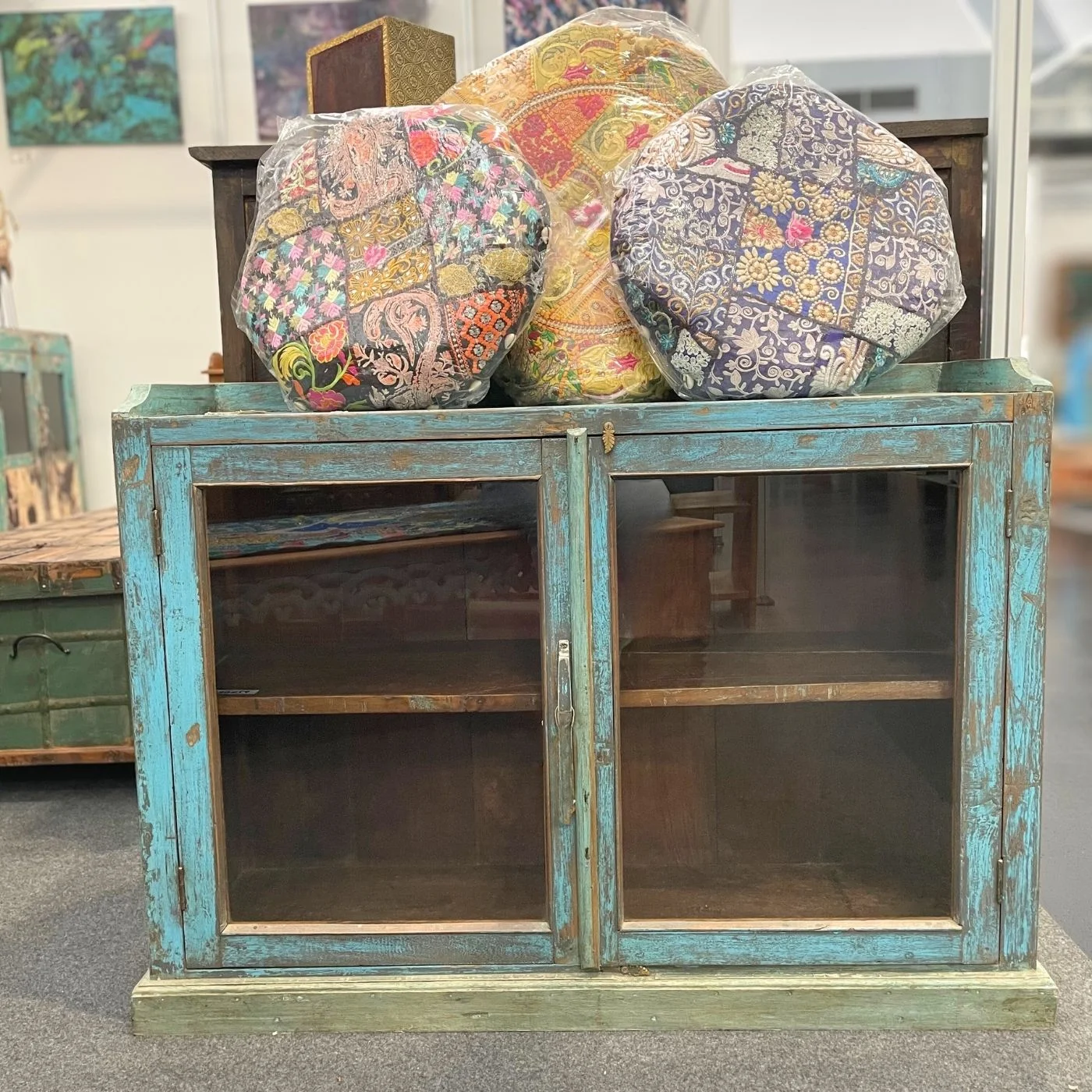 Vitrinenkästchen in Blau