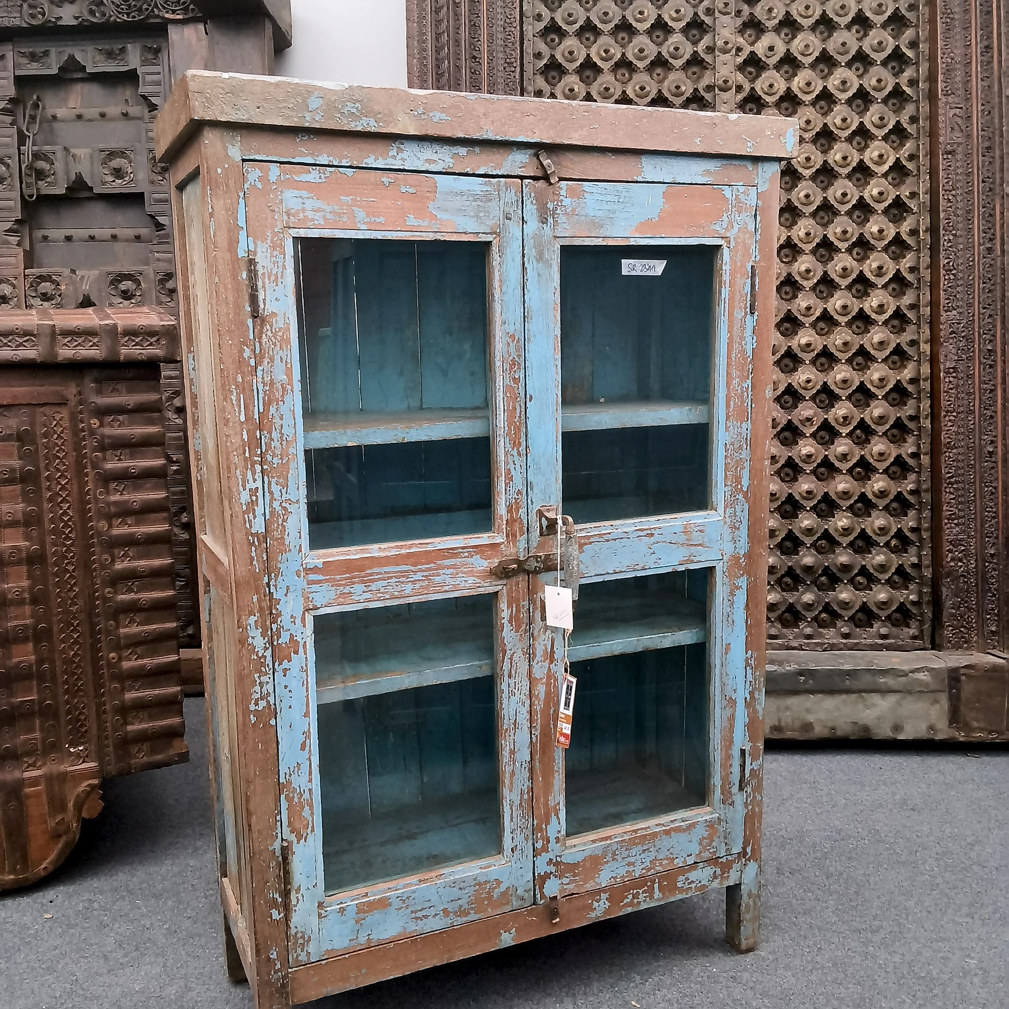 Vitrine Kabinett