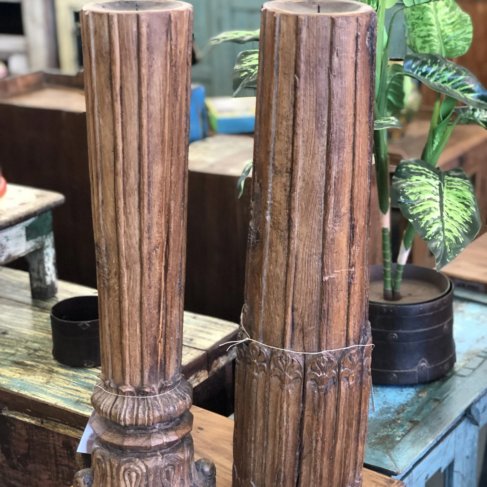 Dekorativer Kerzenständer mit Säulenform