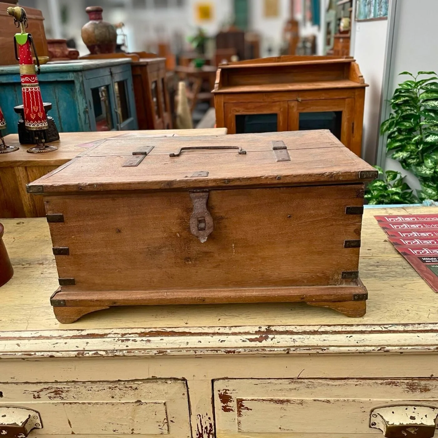 Kleine Holztruhe