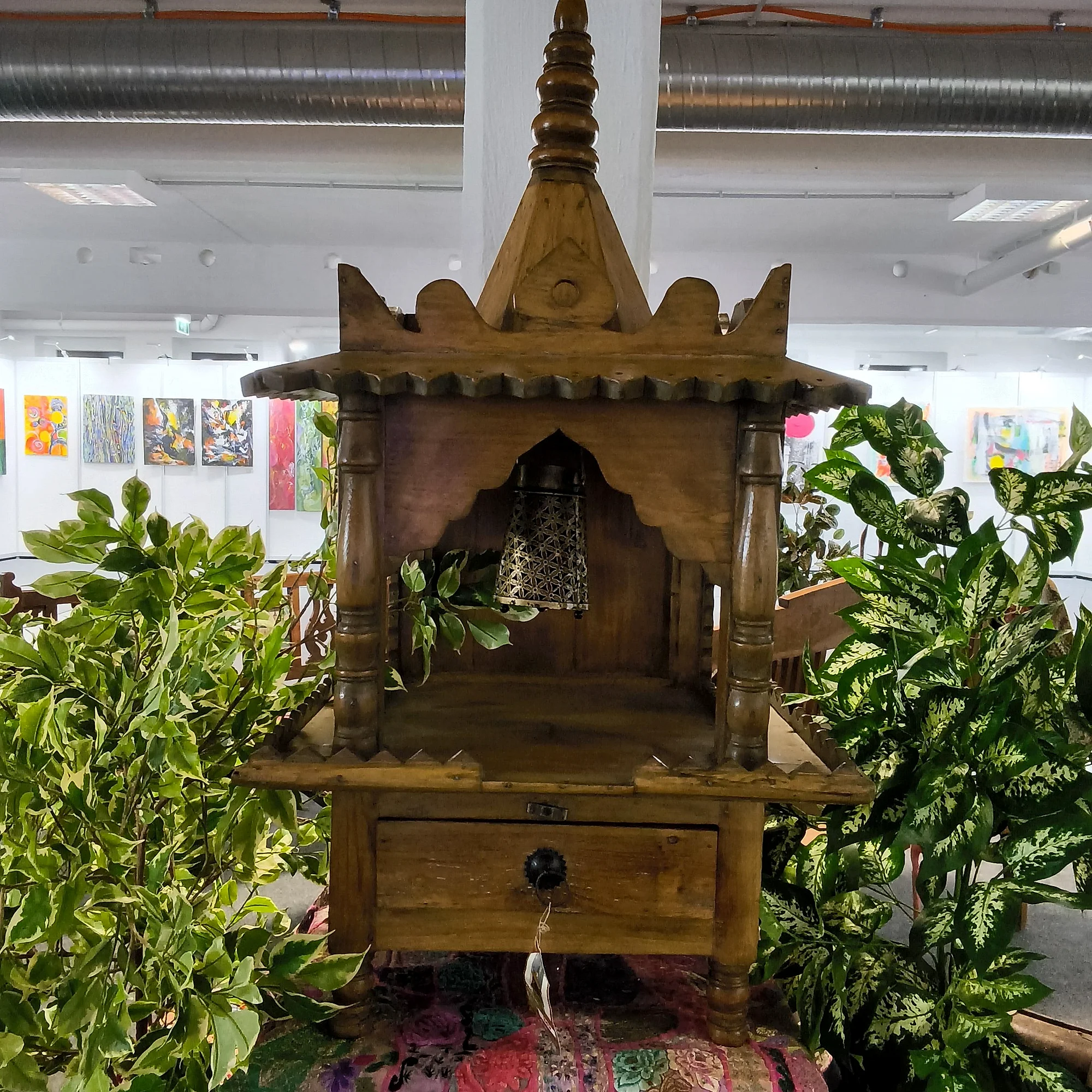 Hausaltar braun Holz