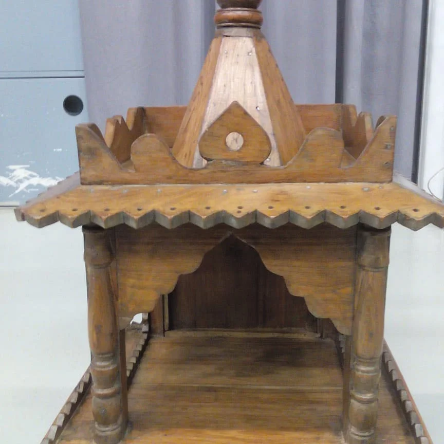 Hausaltar braun Holz