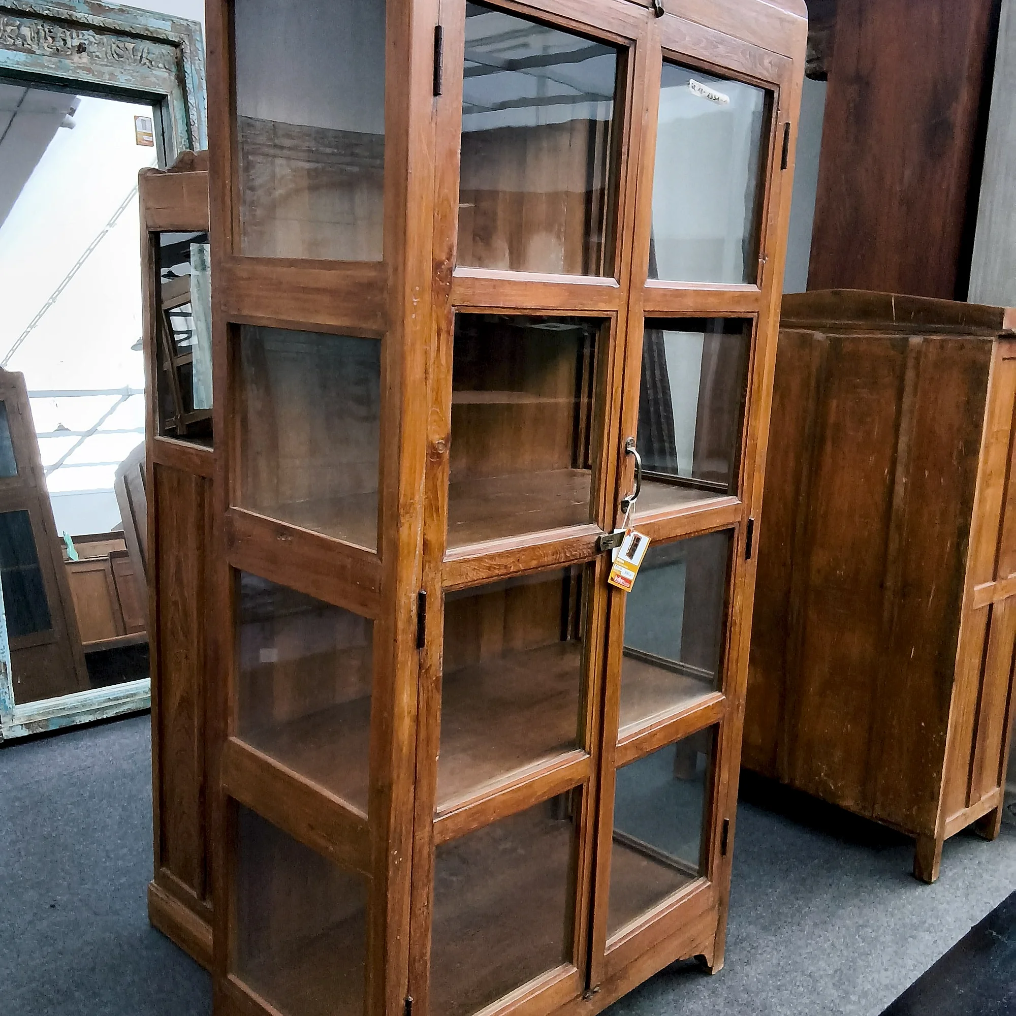 Vitrine Holz