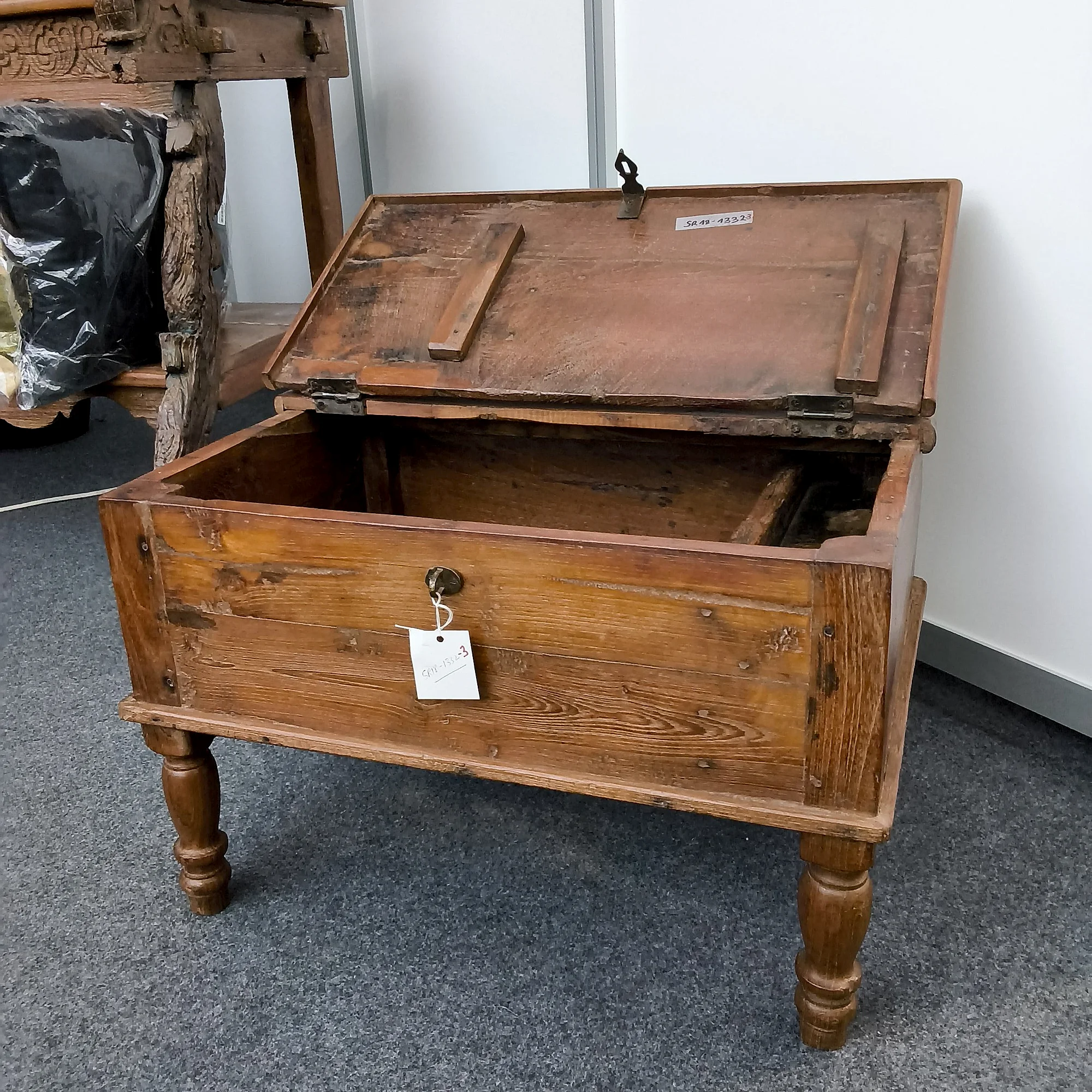 Tischchen Holz