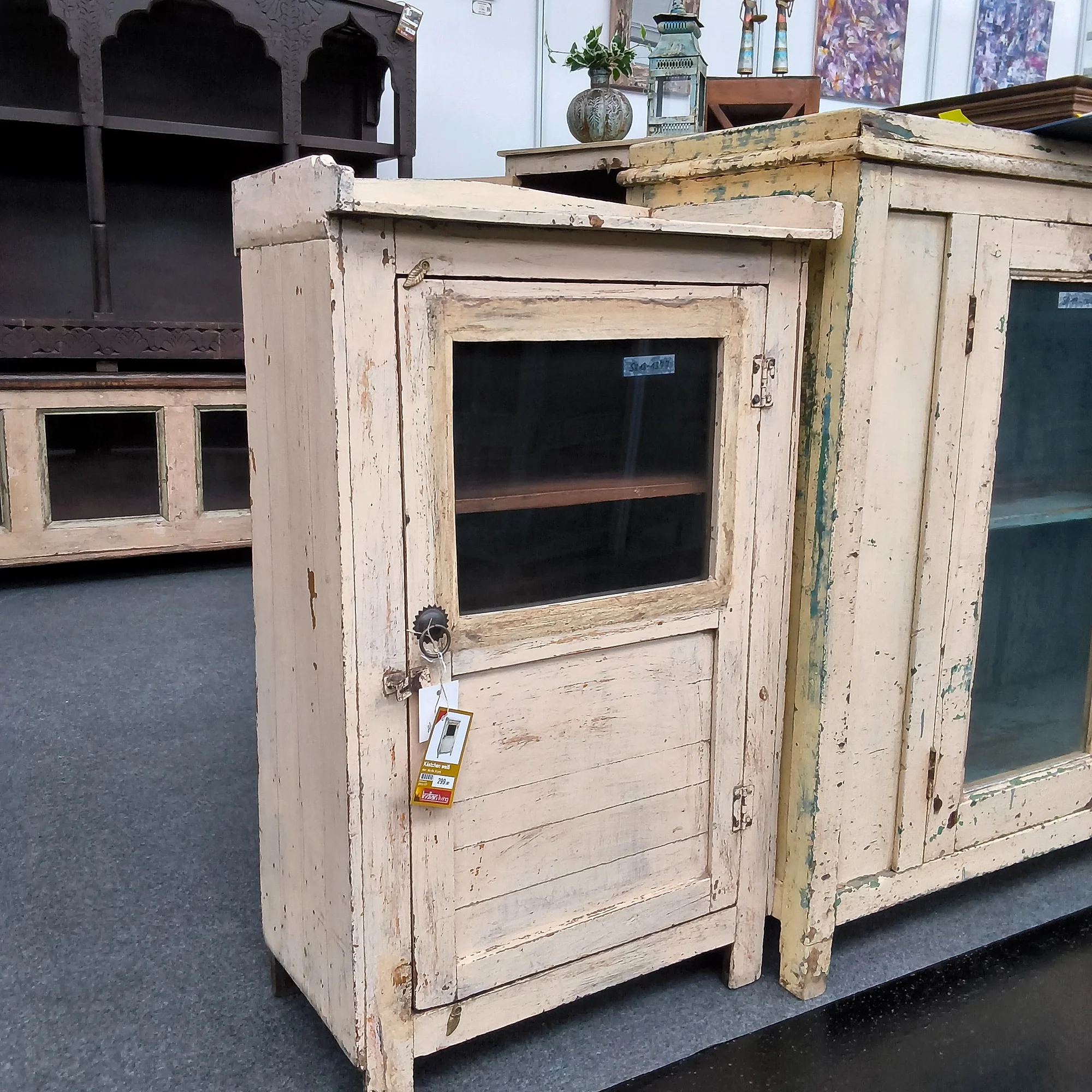 Side Kabinett – Vintage Weiß