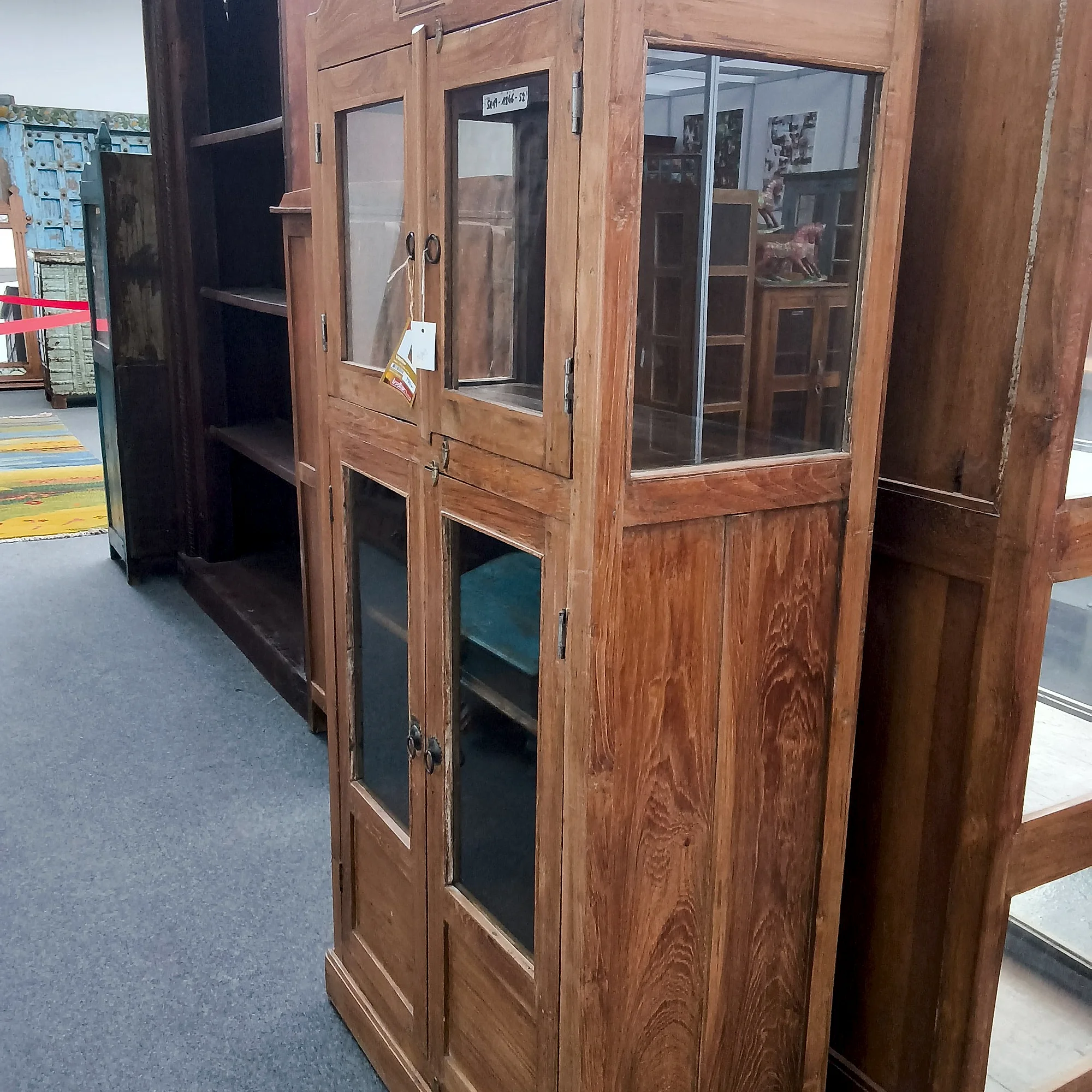 Vitrine Holz